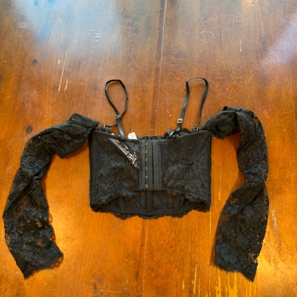 Victoria's Secret Top with Sleeves XS - Picture 2 of 3